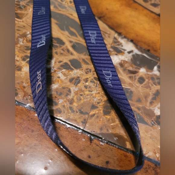 Dior Blue Ribbon - Picture 3 of 4